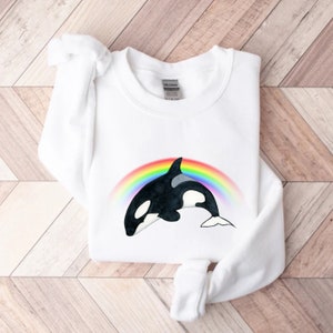 Orca Whale Sweatshirt Trendy Y2K Sweatshirt Trendy Summer Vibes Sweatshirt Ocean Sweatshirt Beach Vacation Sweatshirt VSCO Girl Sweatshirt