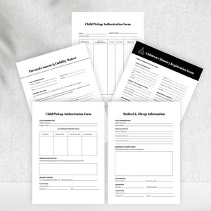 Pode incluir: Uma coleção de formulários em papel branco com texto preto, incluindo um "Child Pickup Authorization Form", "Parental Consent & Liability Waiver" e "Children's Ministry Registration Form". Os formulários estão dispostos sobre um fundo claro.