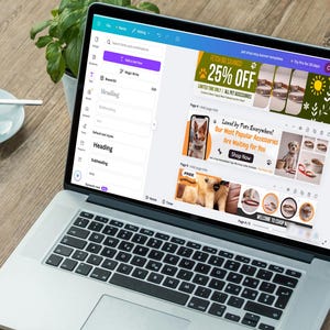 Puede incluir: Un ordenador port&aacute;til muestra una plantilla de banner de tienda de mascotas con una promoci&oacute;n del 25% de descuento. El banner incluye im&aacute;genes de mascotas y accesorios, con el texto "&iexcl;Amado por las mascotas en todas partes!" y "Comprar ahora."