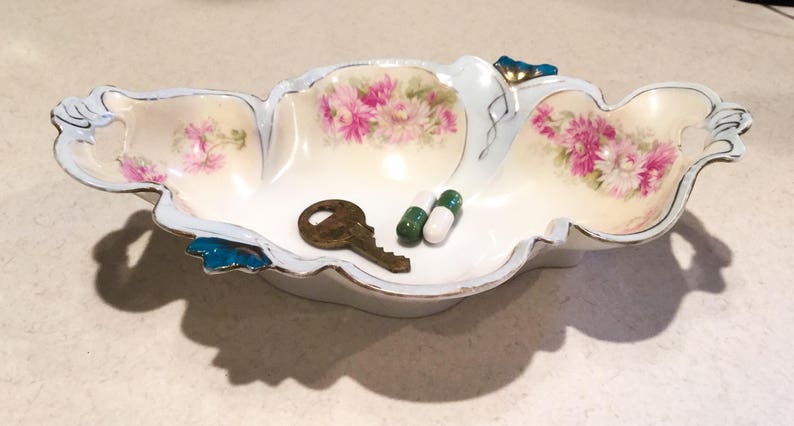 Pink Bone Porcelain Jewelry Dish 7.5 scalloped vintage makeup dish, pink gold pacific blue catchall, dorm decor, fluted white floral bowl image 6