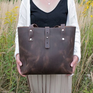 Leather tote