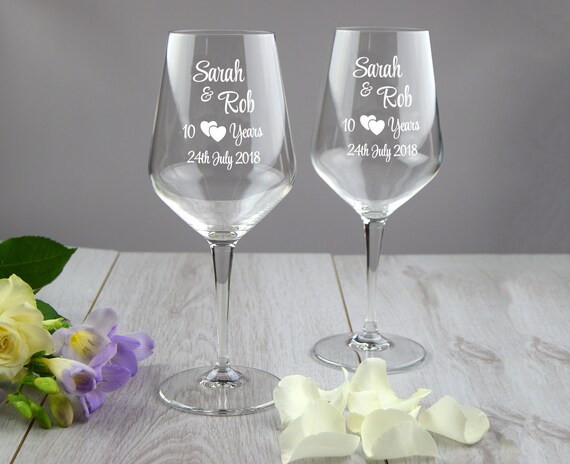 Mr /& Mrs Anniversary Laser Engraved Crystal Wine Glasses Gift Presentation Box