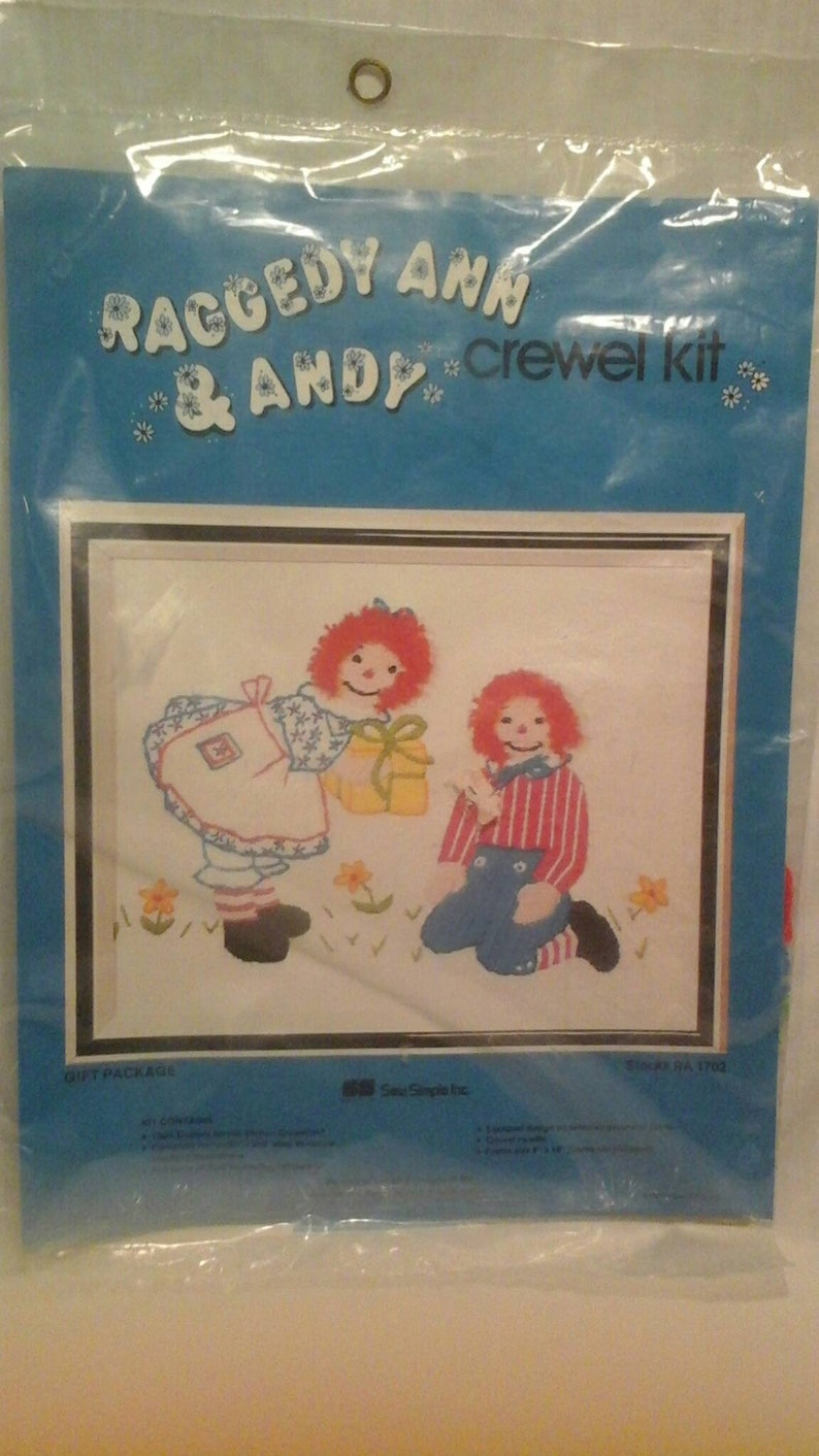 Raggedy Ann /& Andy Crewel Kit Gift Package Sew Simple