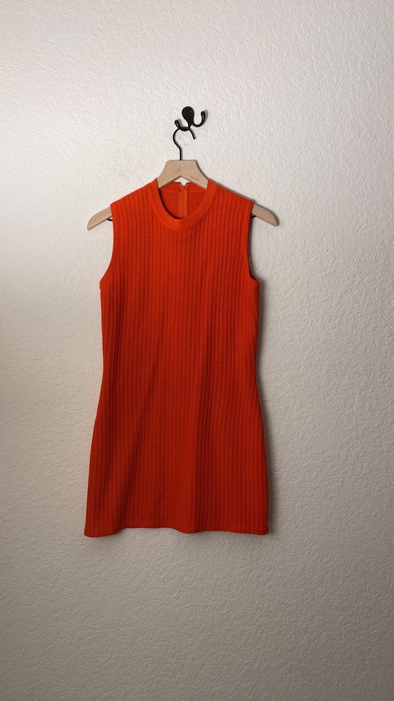 Vintage 90s St. John coral shift dress with match… - image 2
