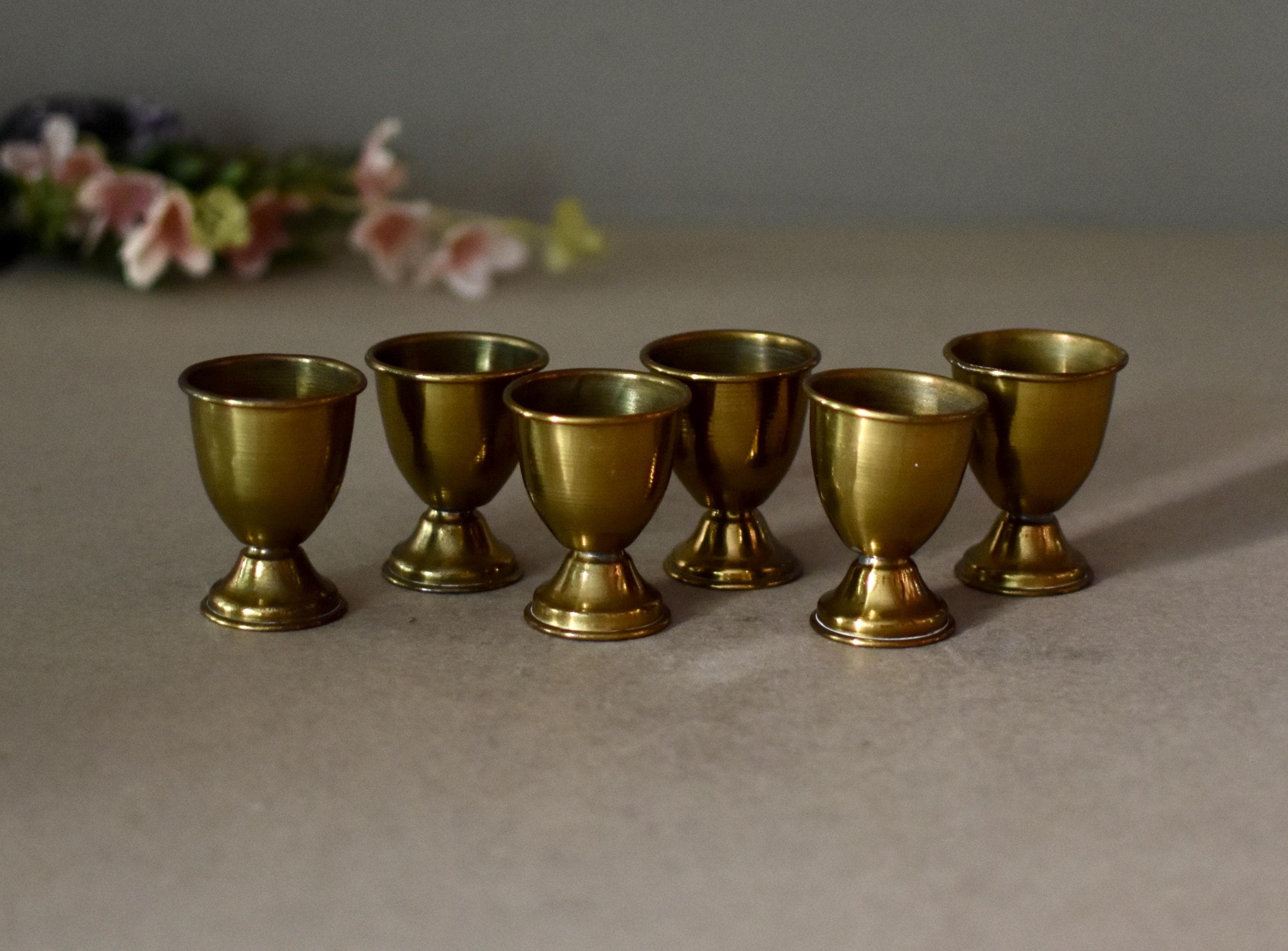 真鍮 黄銅 塊 エッグ 卵型 brass ブラス 置物 金運UP 金属 幸運 ゴールドブラス ブル 黄金色に輝く銅製の雄牛 真鍮置物 銅器