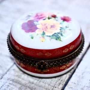 Vintage kleine porseleinen sieraden doos porselein handgeschilderde bloemen vintage cadeau fijne porseleinen sieraden doos
