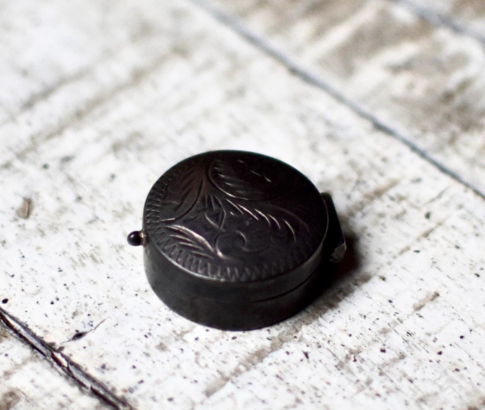 Silver925 ビンテージ ミニチュア 小物 馬車 ピルケース 2個セット Silver925 ビンテージ ミニチュア 小物 馬車 ピルケース 2個