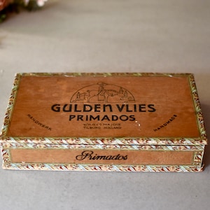 Antique  Wooden Tobacco Box Cigar  Box Retro Wooden Box Gulden Vlies Primados