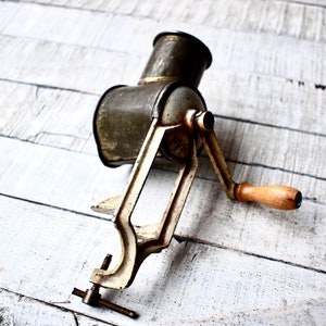 Vintage Nut&#39;s Grinder Old German Nut&#39;s Mill Vintage Decor Rustic Decor Vintage Mill