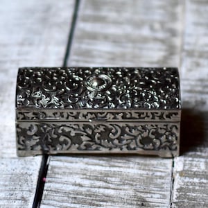Vintage Metal Jewelry Box Silver Plated Vintage Gift Art Deco  Jewelry Storage Box