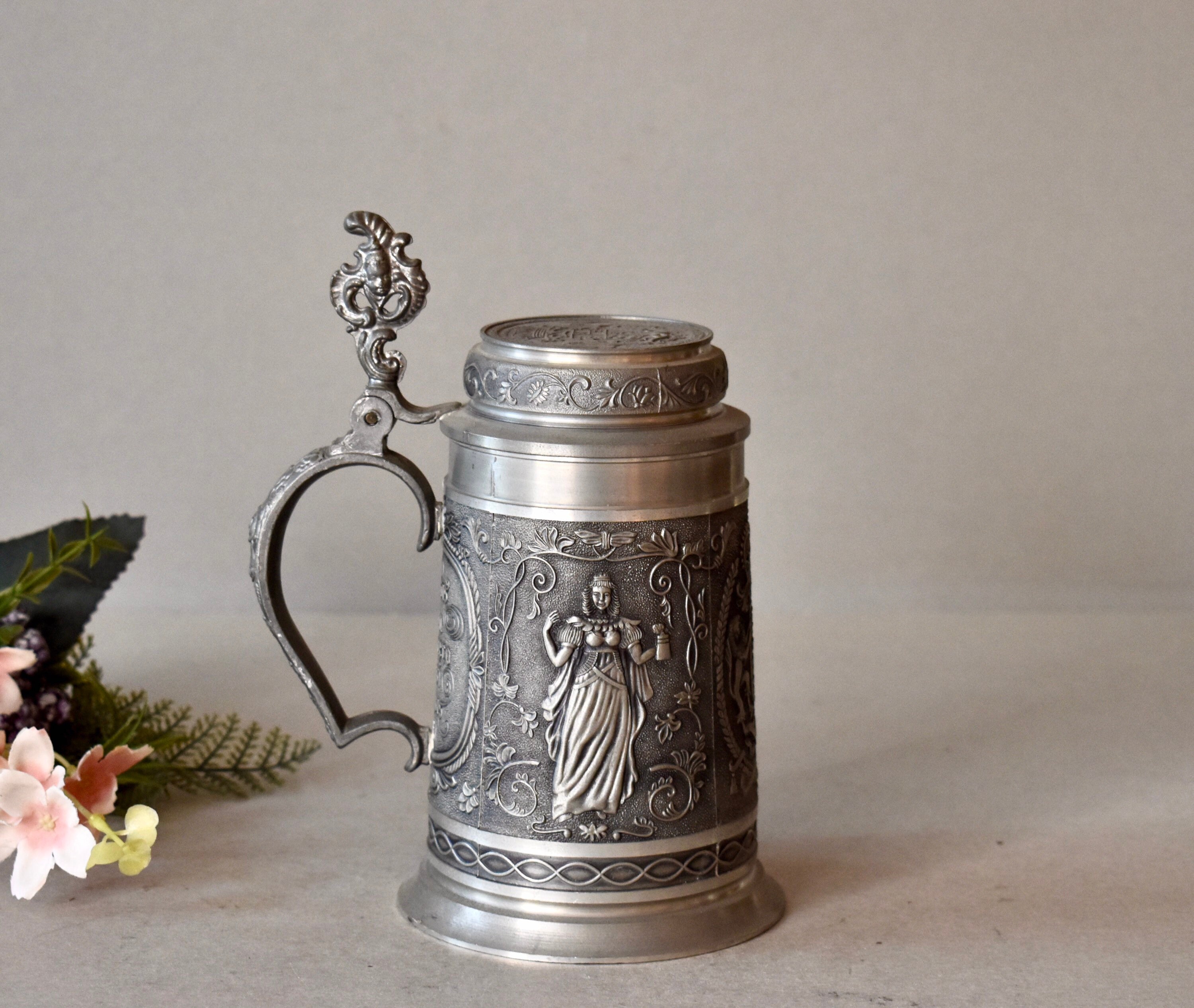 【美品】ドイツ　ビールジョッキ　置物　インテリア　工芸品　美術品　A3339 ドイツ製】王子と姫のビールジョッキ | ひなぎく