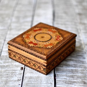 Vintage Wooden Cigarette Box Retro  Pyrographed Cigarette Box