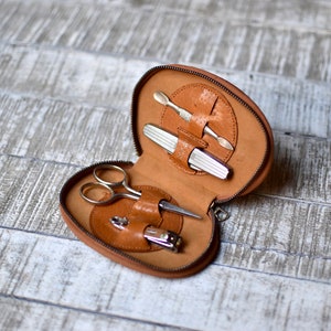 Vintage  Nail Care Kit  Cuter Set Pedicure Cuticle Kit Leather Case
