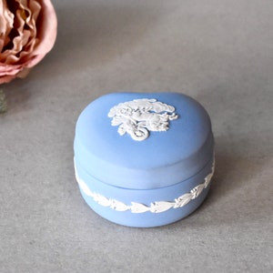 Boîte à bijoux vintage en porcelaine Wedgwood Boîte à bijoux vintage pour femme