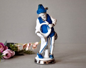 Statuetta antica in porcellana raffigurante un ragazzo di Vienna reale a caccia con corno, da collezione.
