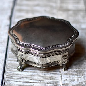Vintage Metal Jewelry Box Silver Plated Vintage Gift Baroque  Jewelry Storage Box