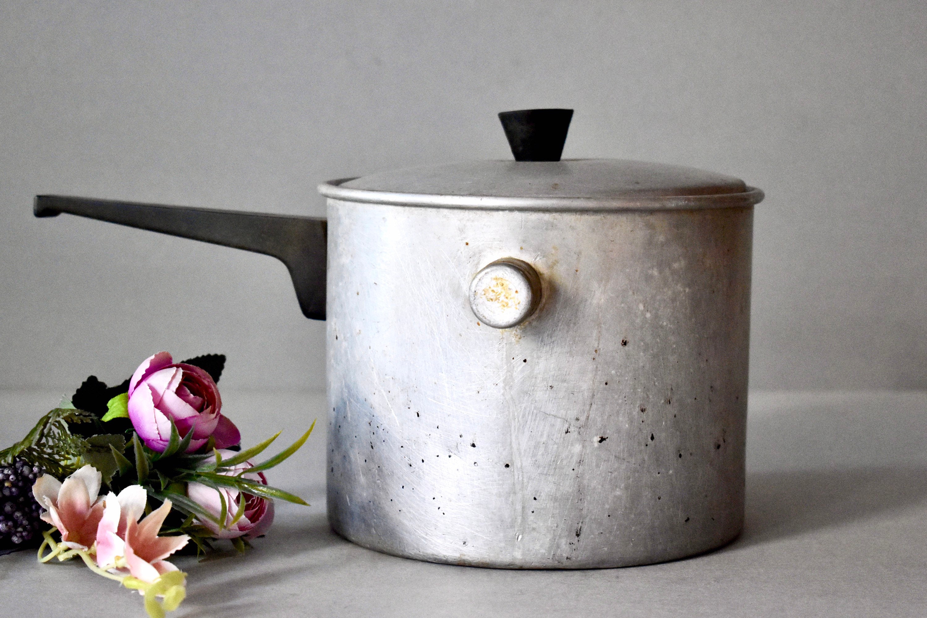Vintage Metal Pot with Pouring Spout – Golden Oldies Antiques