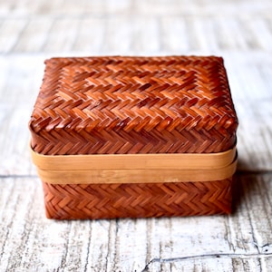 Vintage Wicker Jewelry Box Hand Made Chinese Wooden Jewelry Box