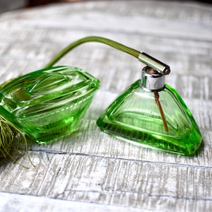Vintage Faceted Green Glass Art Deco  Perfume Bottle Retro Perfume Bottle Women Gift
