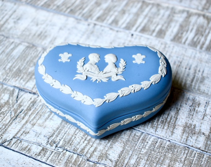 Vintage Porcelain Heart Jewelry Box Wedgwood Royal Wedding July 1981 British Monarchy