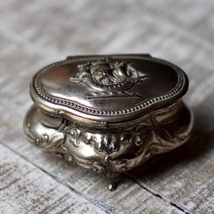 Vintage Metal Jewelry Box Silver Plated Vintage Gift Art Nuovo  Jewelry Storage Box