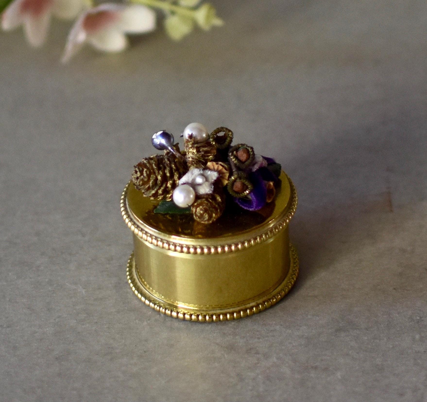 ヴィンテージの小さなメッシングジュエリーボックス、女性用