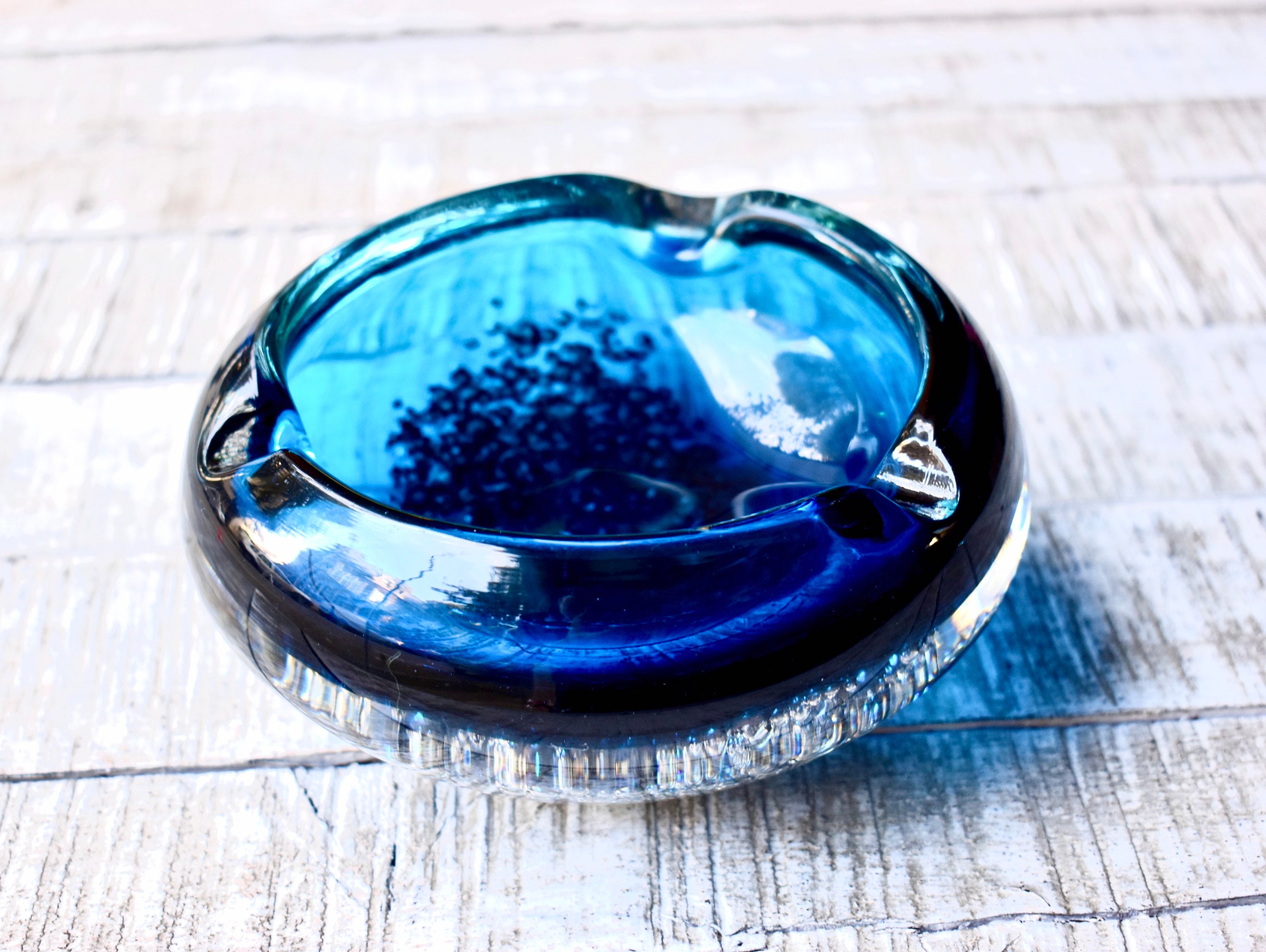 murano　ブルー＆クリア　アートガラス　 アッシュトレイ　灰皿　イタリア製 Vintage Murano Blue Glass Ashtray Colored Murano Glass Middle