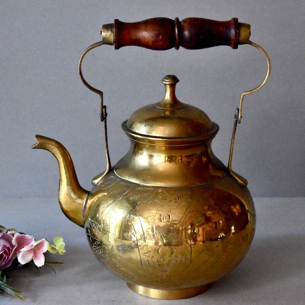 Vintage Brass TeaPot Rustic Decor Messing Kettle Provincial Home Decor Wooden Handle Tea Kettle