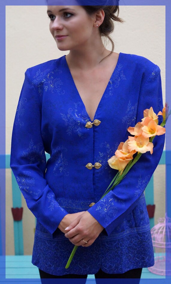 Beautiful Vintage Ladies royal blue suit jacket with … Gem