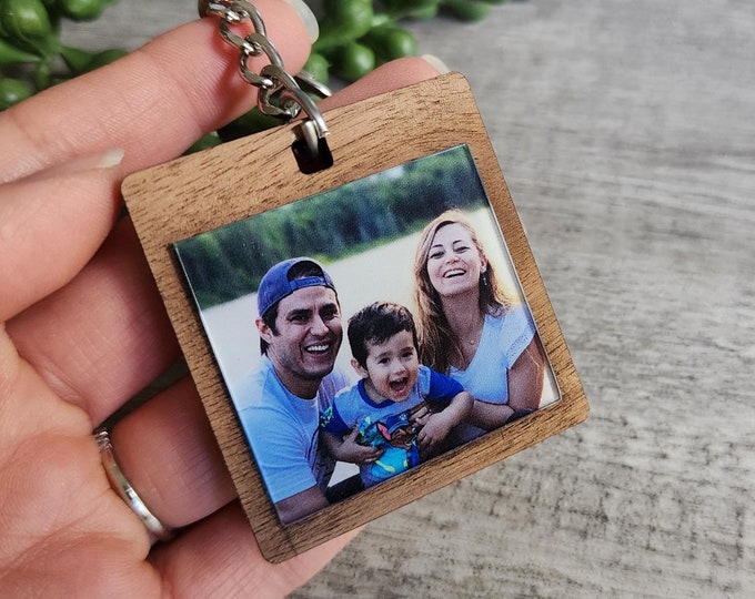 Photo Keychain, Anniversary Keychain, Anniversary gift, Boyfriend Gift, Custom Gift, Gift for Him, Personalized Keychain, Family Keychain
