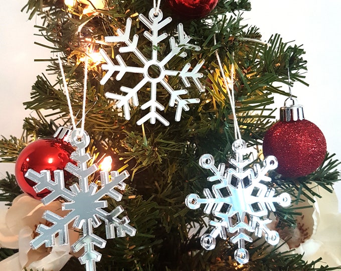 Snowflake Christmas Ornaments, Christmas Ornaments, Wood Ornaments, Personalized Ornaments, Christmas decoration, Christmas gift