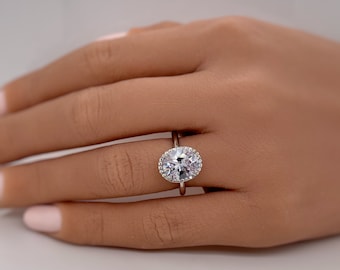 2.50ct Oval Halo Engagement Ring, Classic Oval Halo, Minimalist Ring, Oval Solitaire, Simulate Diamonds, Sterling Silver