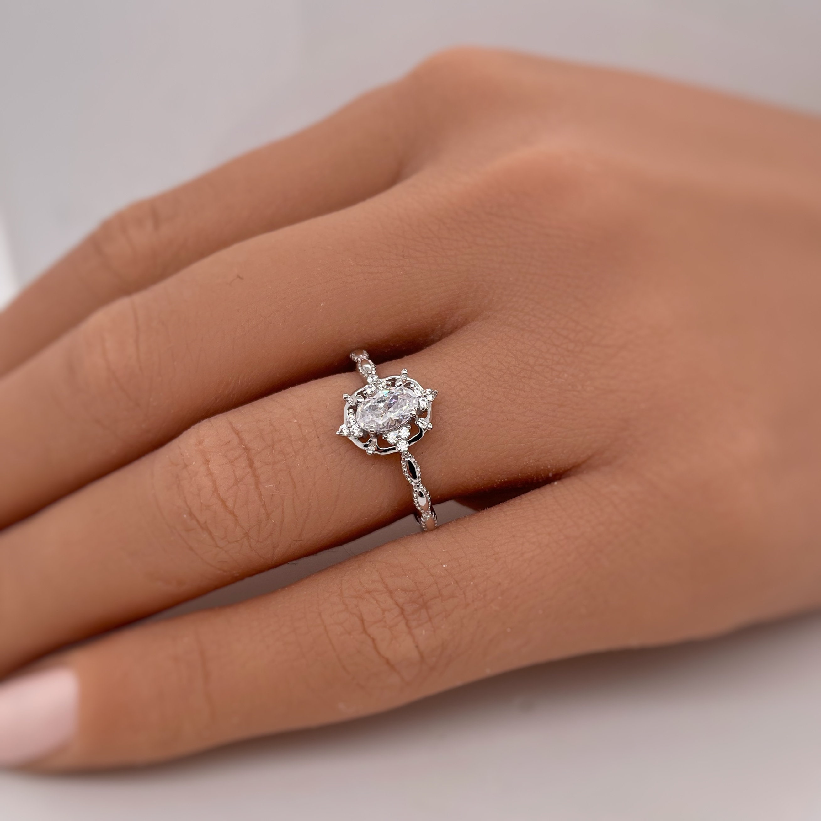 Dainty art deco ring deals