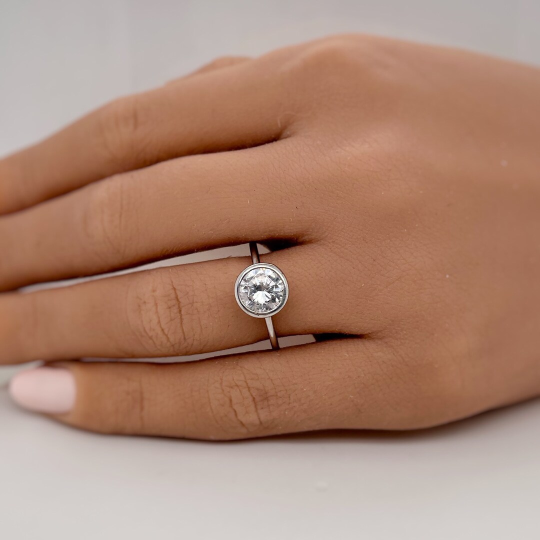 2.00ct Bezel Engagement Ring, Round Bezel Simulate Diamond Engagement ...