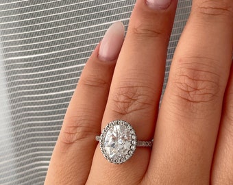 3,50 kt ovale diamanten halo verlovingsring, gesimuleerde diamanten ovale halo ring, ovale statement ring, sterlingzilver, goud vermeil / OLIVIA