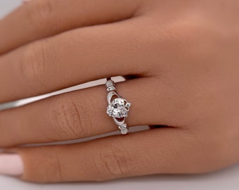 Bague Claddagh irlandaise en moissanite en forme de cœur, bague de promesse, bague irlandaise
