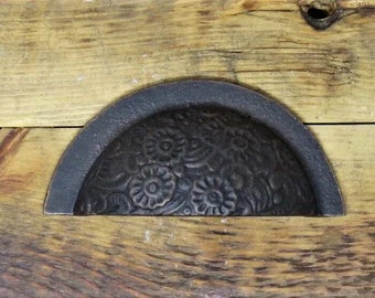 Floral Embossed Cup Pull