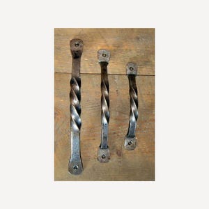 Twisted Iron Drawer/Door Pull