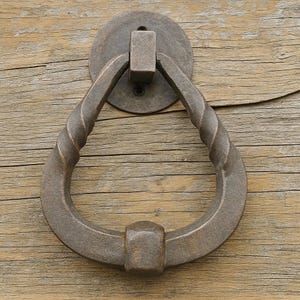 Tudor Iron Door Knocker/Ring Pull