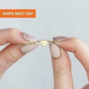 Anillo de corazón superpequeño, anillo de corazón mini personalizado, anillo de cadena de corazón, anillo de dama de honor, anillo de cadena delicado, anillo minimalista de oro, regalo para mamá FR-05