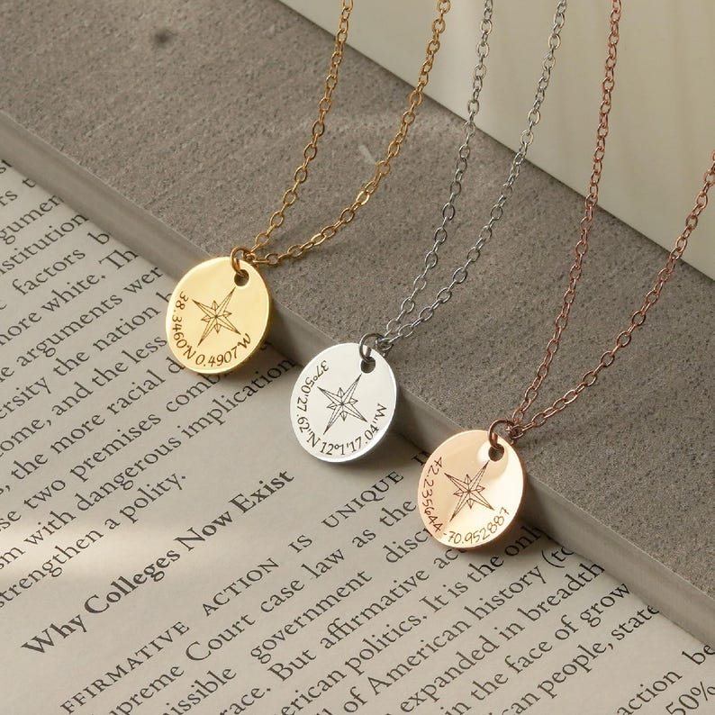 Collar de brújula personalizado en plata de ley, collar de coordenadas personalizado, collar de graduación, regalo para ella, collar para mejor amiga, FN-40 imagen 3