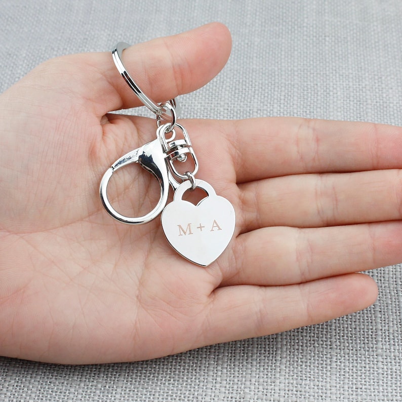 Personalized Heart Keychain for Women, Custom Engraved Name Keychain, Mom Grandma Girlfriend Best Friend Gift, Stainless Steel, FKC-26 image 2