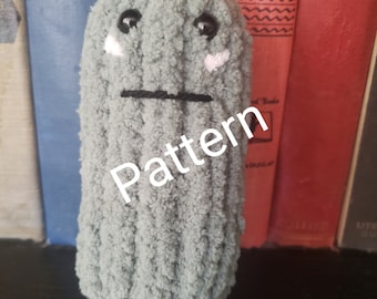 Pickle Buddy Knitting Pattern, amigurumi pickle, knitting