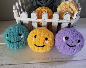 Happy Face stress balls, knitting, balls, stress, anxiety