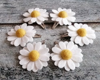 Set of 2 Daisy hair clips snap, Wool Felt White Flower hairclips for girls and women, country wedding flower girl small gift idea