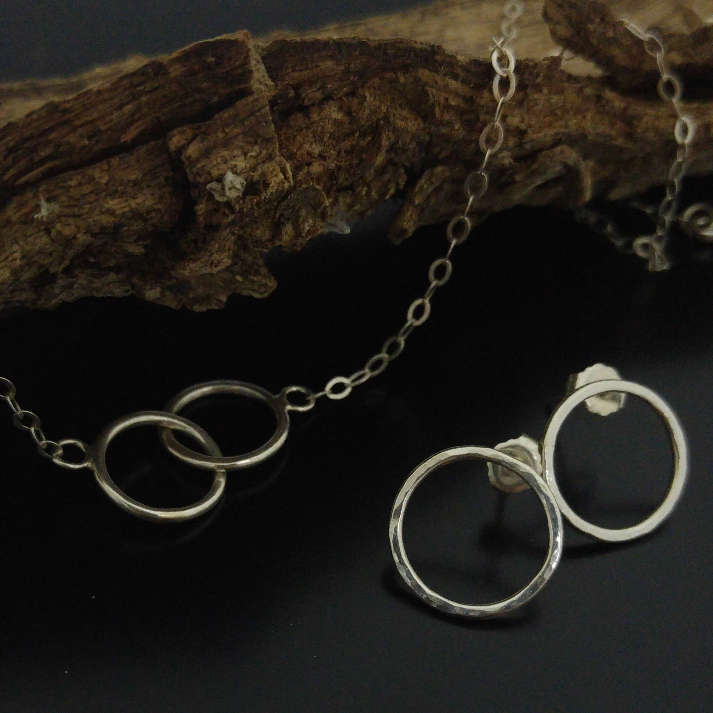 Interlocking Circles Pendant Necklace in Silver A+O Mother and Daughter Jewelry Gift Gold Rose Gold