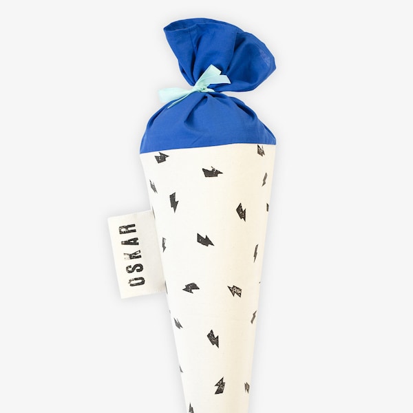Cono escolar de tela | Diseño: Lightning