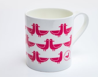 Bone China Mug Pink - "Oscar, Oscar, Everywhere"