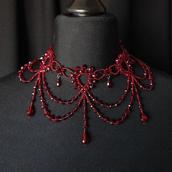 Collier Bib rouge foncé, collier Garnet Statement, collier Festoon, collier rubis gothique victorien, collier édouardien, collier de style Empire