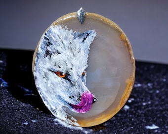 Arctic fox ornament, Rustic Christmas decoration, Hand painted rock, White agate stone, Winter animal, Hiking gift, Nature wall hanging